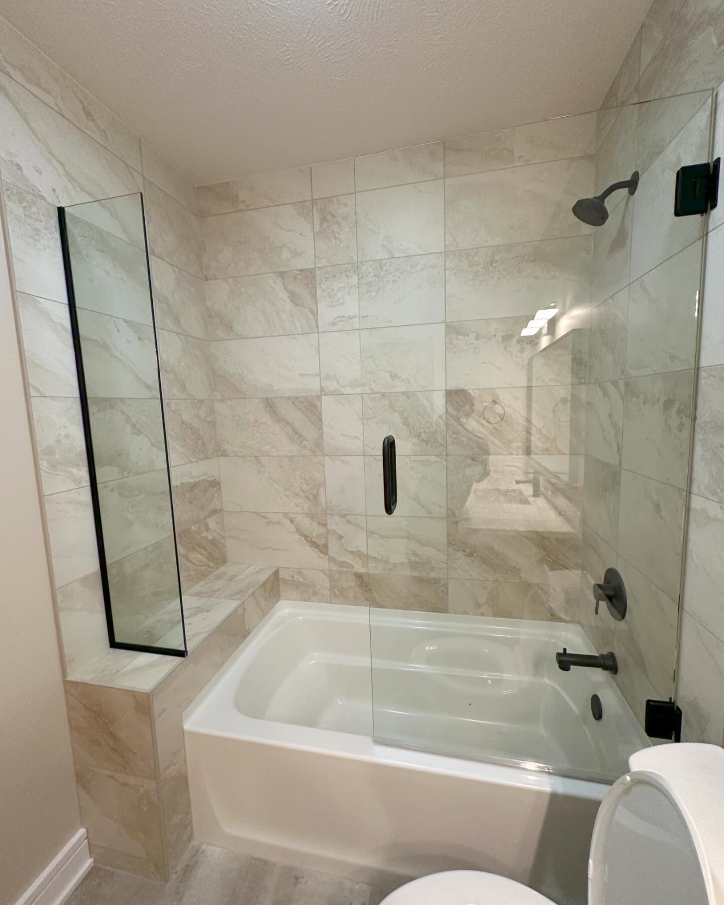 Travertine tub surround